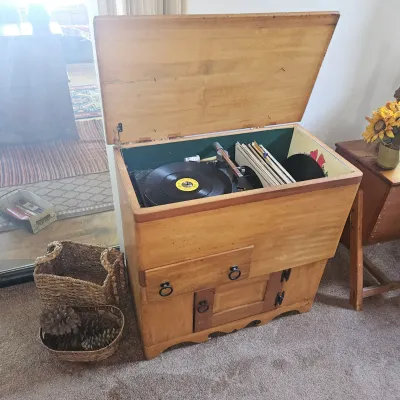 Sale Photo Thumbnail #146: Dry Sink retrofitted with record player