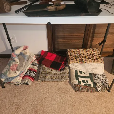 Sale Photo Thumbnail #157: Vintage Throws