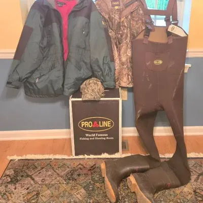 Hunting & Fishing Lot: Pro Line Bootfoot Chest Waders In Box, Cabela's Camo Jacket, Nautica Jacket