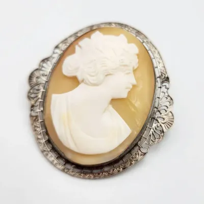 Sterling Silver Vintage Art Deco Carved Shell Cameo - 7.7g