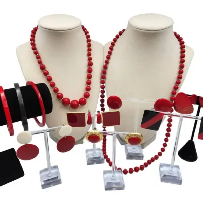 Red & Black Vintage Jewelry Lot BAKELITE bangles: 36.3g