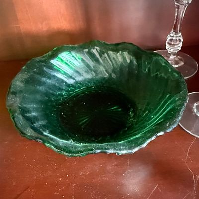 Vintage Anchor Hocking Forest Green Diamond Swirl Ruffled Bowl