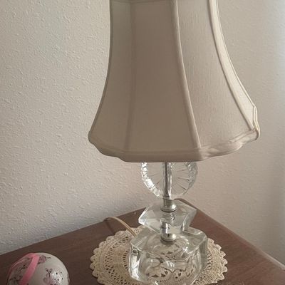 Vintage Crystal Table Lamp with Faceted Base