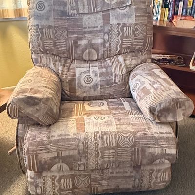 La-Z-Boy Rocker Recliner with Geometric Print