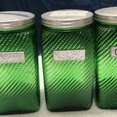 Vintage Emerald Green Glass Kitchen Canister Set – Sugar, Cereal & Cereal – Aluminum Lids – Set of 3