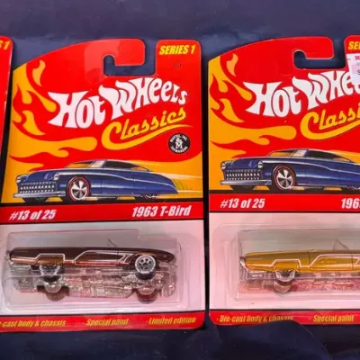 Hot Wheels Classics Series 1 1963 T-Bird Lot of 4 Sealed 1:64 Die-Cast Cars Spectraflame Colors