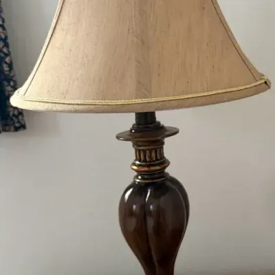  Elegant Traditional Table Lamp – Dark Wood-Tone Finish with Bell Shade