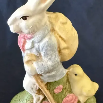 Charming Vintage-Style Easter Bunny & Chick Figurine – Rabbit with Basket & Flowers
