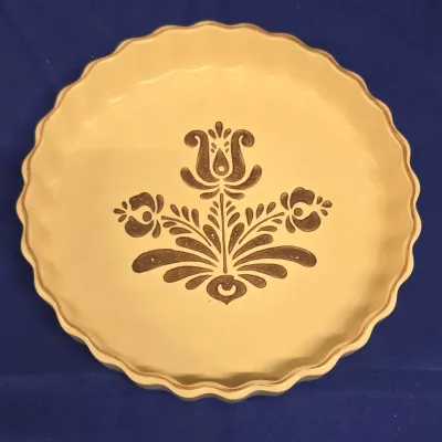 Vintage Pfaltzgraff Village Stoneware 9" Quiche Plate - Scalloped Fluted Edge, Folk-Art Floral Motif