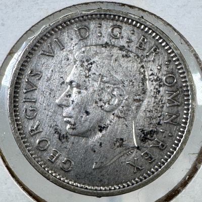 1940 Great Britain Three Pence .500 Silver Coin