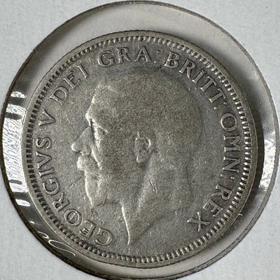 1927 Great Britain One Shilling .500 Silver Coin, George V