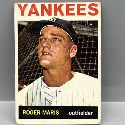 1964 Topps Roger Maris #225 - Yankees