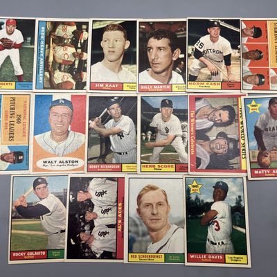 1961 Topps Baseball Stars Lot of 16 - Varying Conditions