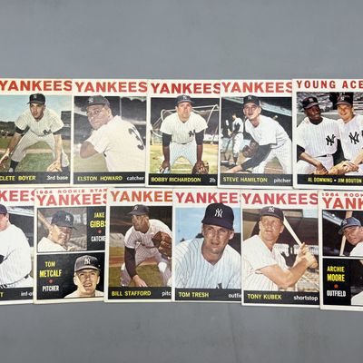 (Lot Of 11) 1964 Topps - New York Yankees W/ Kubek, Howard, Richardson