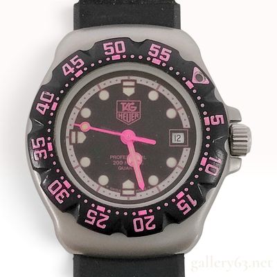 Vintage TAG Heuer Formula 1 Professional 200 Meters Black and Pink Stainless Steel Wristwatch 27mm