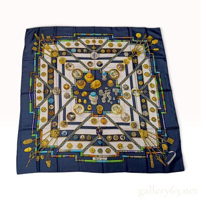 Sale Photo Thumbnail #153: Vintage Hermes Petite Main Blue and White Silk Carre 90