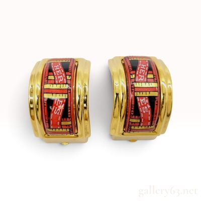 Sale Photo Thumbnail #210: Vintage Hermes Bolduc Ribbon Enamel Gold Plated Wide Half-Hoop Earrings