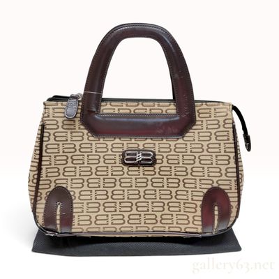 Sale Photo Thumbnail #132: Vintage Balenciaga BB Monogram Beige and Brown Canvas Top Handle Bag with Tags