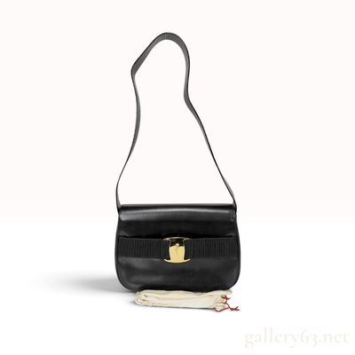 Sale Photo Thumbnail #146: Vintage Salvatore Ferragamo Vara Bow Black Leather Shoulder Bag with Dust Bag
