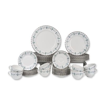 40pc Royal Worcester Chapel Hill Bone China Dinnerware, Service for Eight