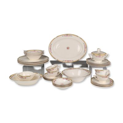 32pc Edwin M. Knowles 1941 China Floral Dinnerware, Service for 4