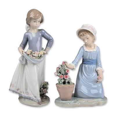 Two Lladro Porcelain Figurines, Precious Petals 01005894 and Flowers in Flower Pot 01005028