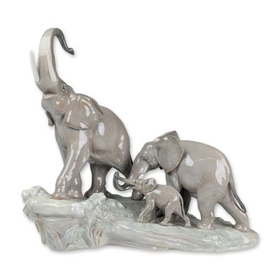 Sale Photo Thumbnail #267: Lladro Porcelain Figurine, Elephants 01001150