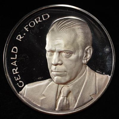 Sale Photo Thumbnail #422: GERALD R. FORD 5 OZ .999 SILVER ROUND