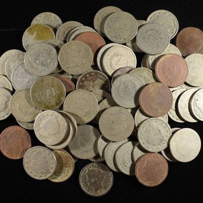 Sale Photo Thumbnail #150: (75) 'V' NICKELS