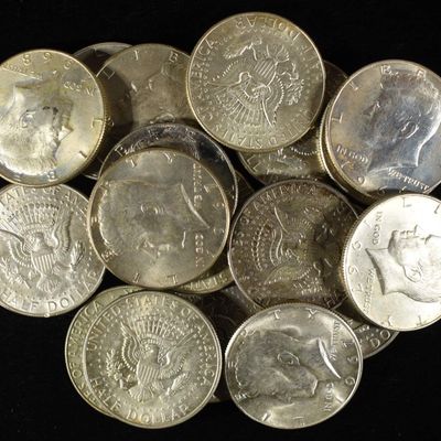 Sale Photo Thumbnail #338: (20) 40% SILVER KENNEDY HALF DOLLARS