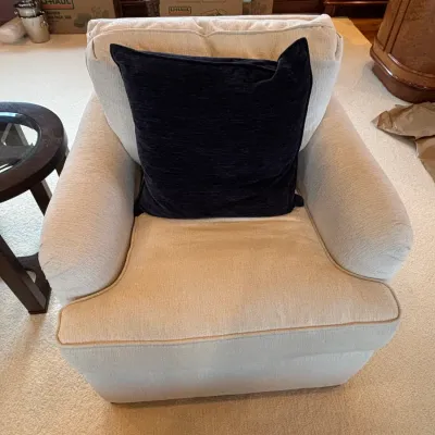 Sale Photo Thumbnail #178