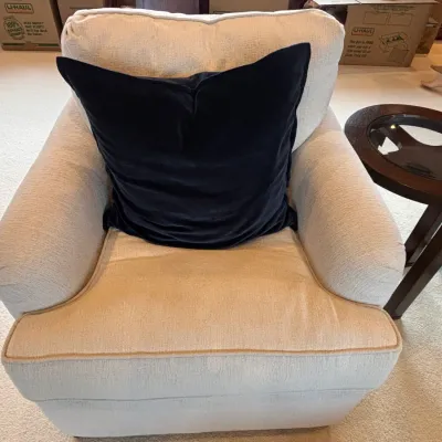 Sale Photo Thumbnail #177