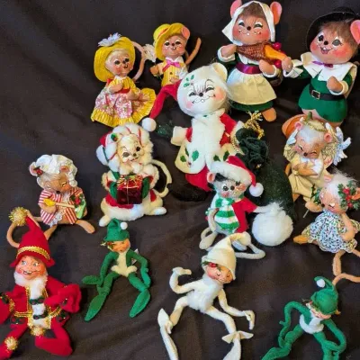 Annalee Holiday Character Dolls – 14 Pieces