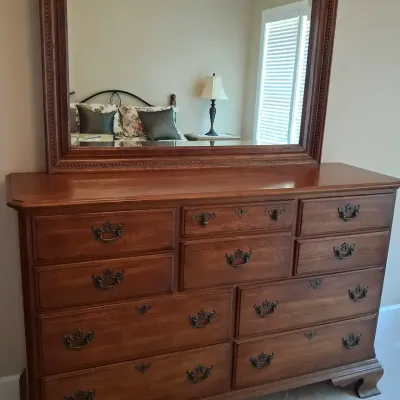 Kincaid Governor’s Oak Solid Wood Dresser with Mirror