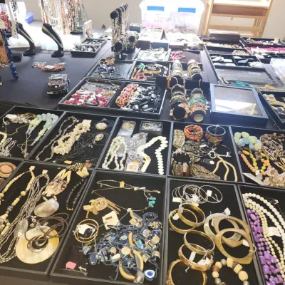 Sale Gallery Photo Thumbnail