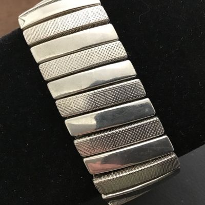 Silver Tone Expansion Bracelet