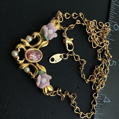 Avon Vintage Rose Necklace