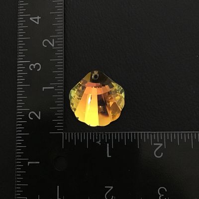 Beautiful crystal shell pendant
