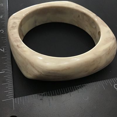 Very nice vintage bangle bracelet