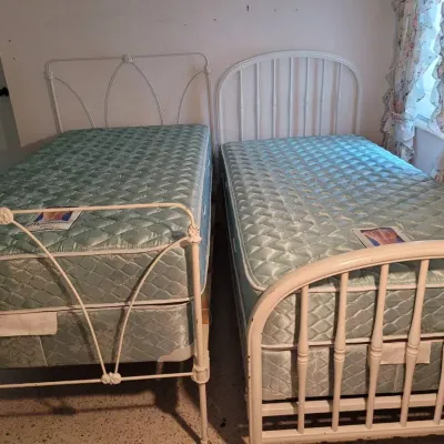 2 Vintage Iron Twin Beds With Sealy Mattresses