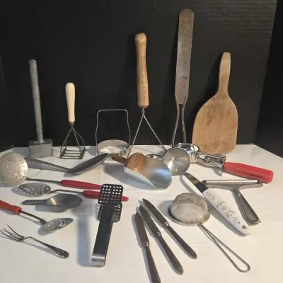 Vintage & Antique Kitchen Wares
