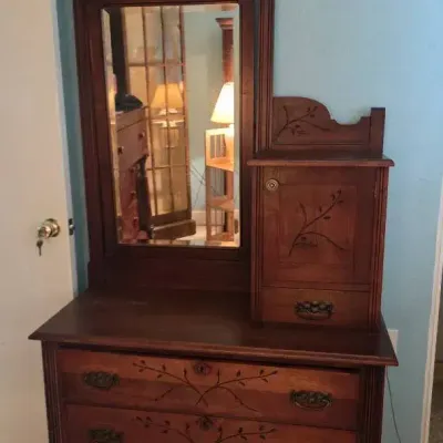 Victorian Drop Center Dresser With Mirror On Castors