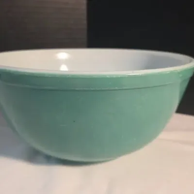 Pyrex #403 Green 2.5 Qt. Mixing Bowl