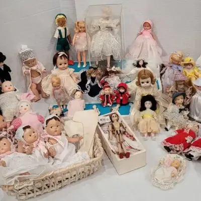 46 Piece Vintage Collectible Doll Lot