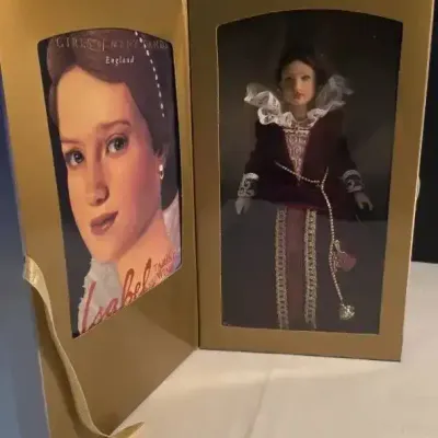 American Doll "Girls Of Many Lands" Isabel Campion With Original Box And Book