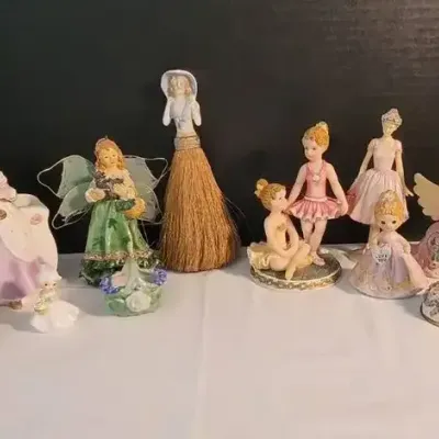 Highly Collectible Mid-Century Mid-to-High Quality Porcelain Pieces