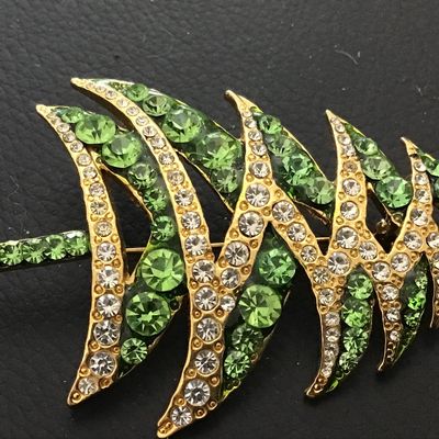 Beautiful Rhinestone Designer Crystal Christmas Brooch