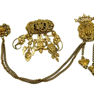 Sale Photo Thumbnail #34: Chataline and Brooch 