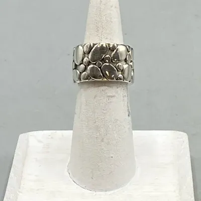 Sterling Silver Band Ring…Size 6.5