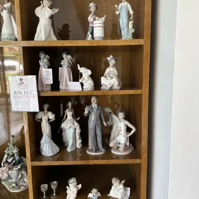 Sale Photo Thumbnail #36